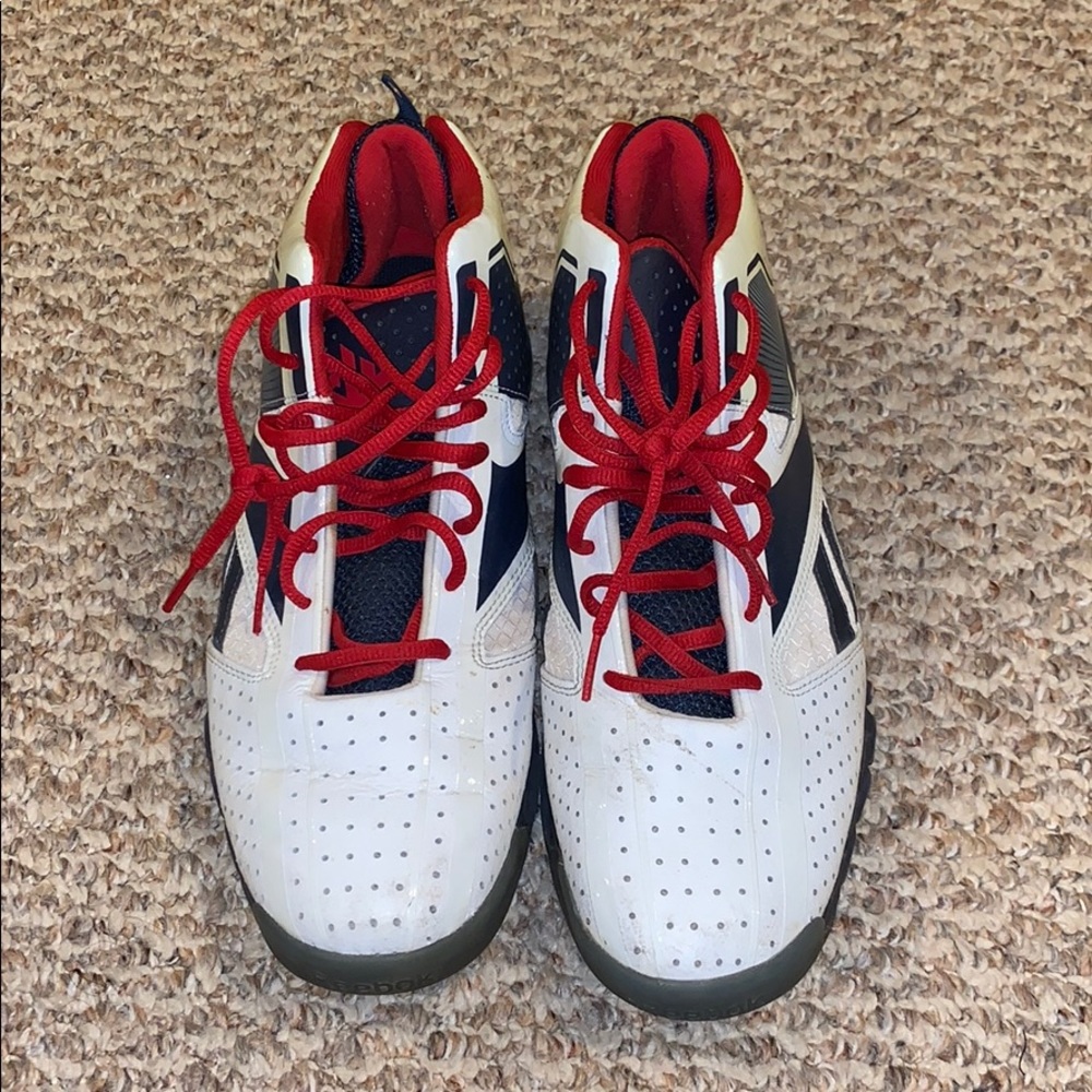 Reabok John Wall size 10.5